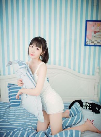 两朵大红花