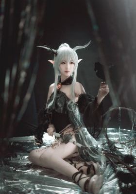 一个小孩三个帮