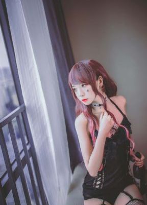 小女霓裳